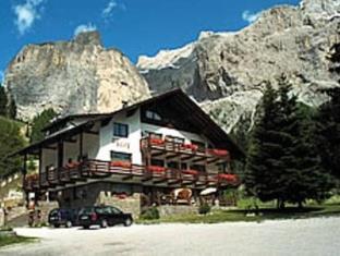 Selva di Val Gardena Italy Agoda.com fantastic hotel promo code